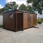Sandwichpaneel-Container mit Sanitärraum & barrierefreiem WC – 6,00 × 3,00 m