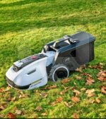 Kabelloser Rasenmähroboter Yuka 2000 mit Laubauffang und automatischer Entleerung